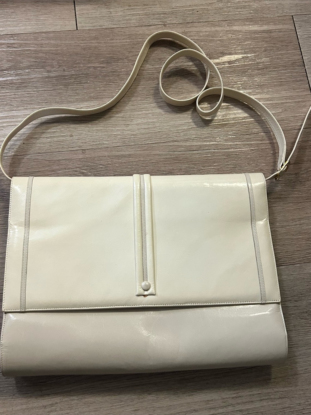 Vintage Bally White Leather Purse
